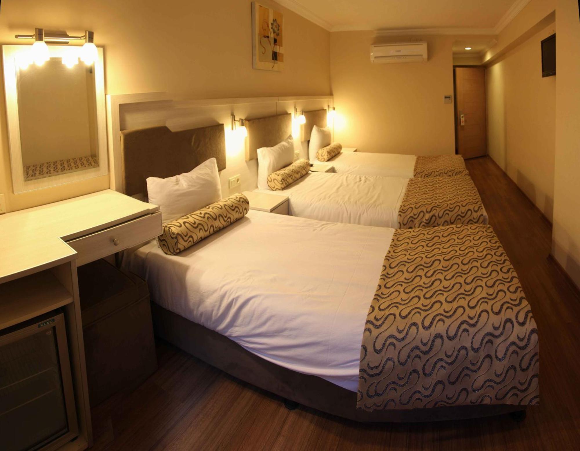 איזמיר Grand Zeybek Hotel מראה חיצוני תמונה