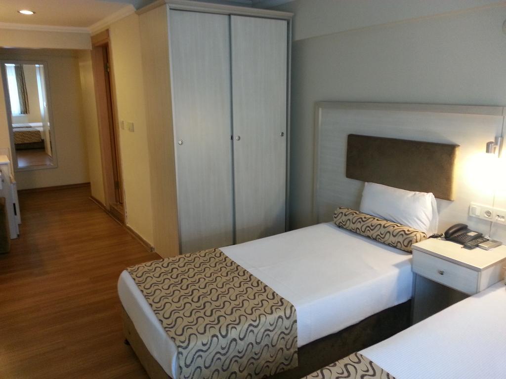 איזמיר Grand Zeybek Hotel מראה חיצוני תמונה