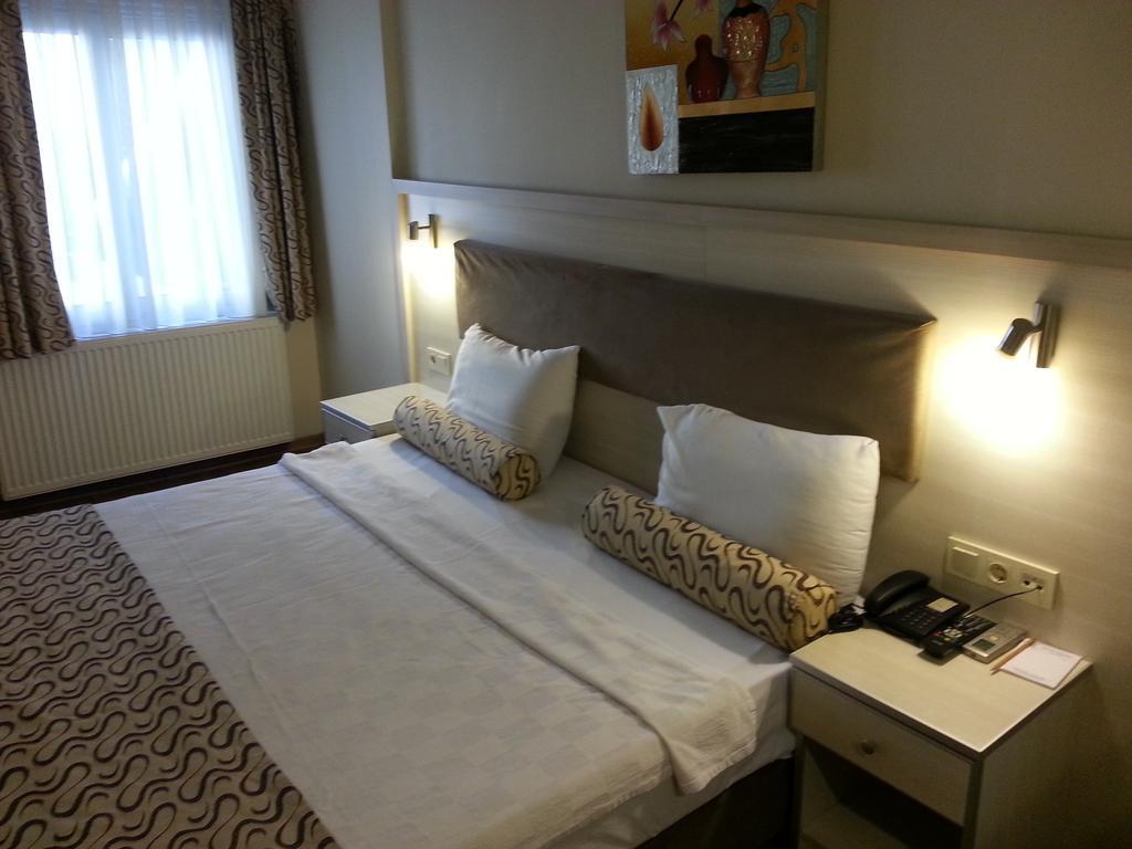 איזמיר Grand Zeybek Hotel מראה חיצוני תמונה