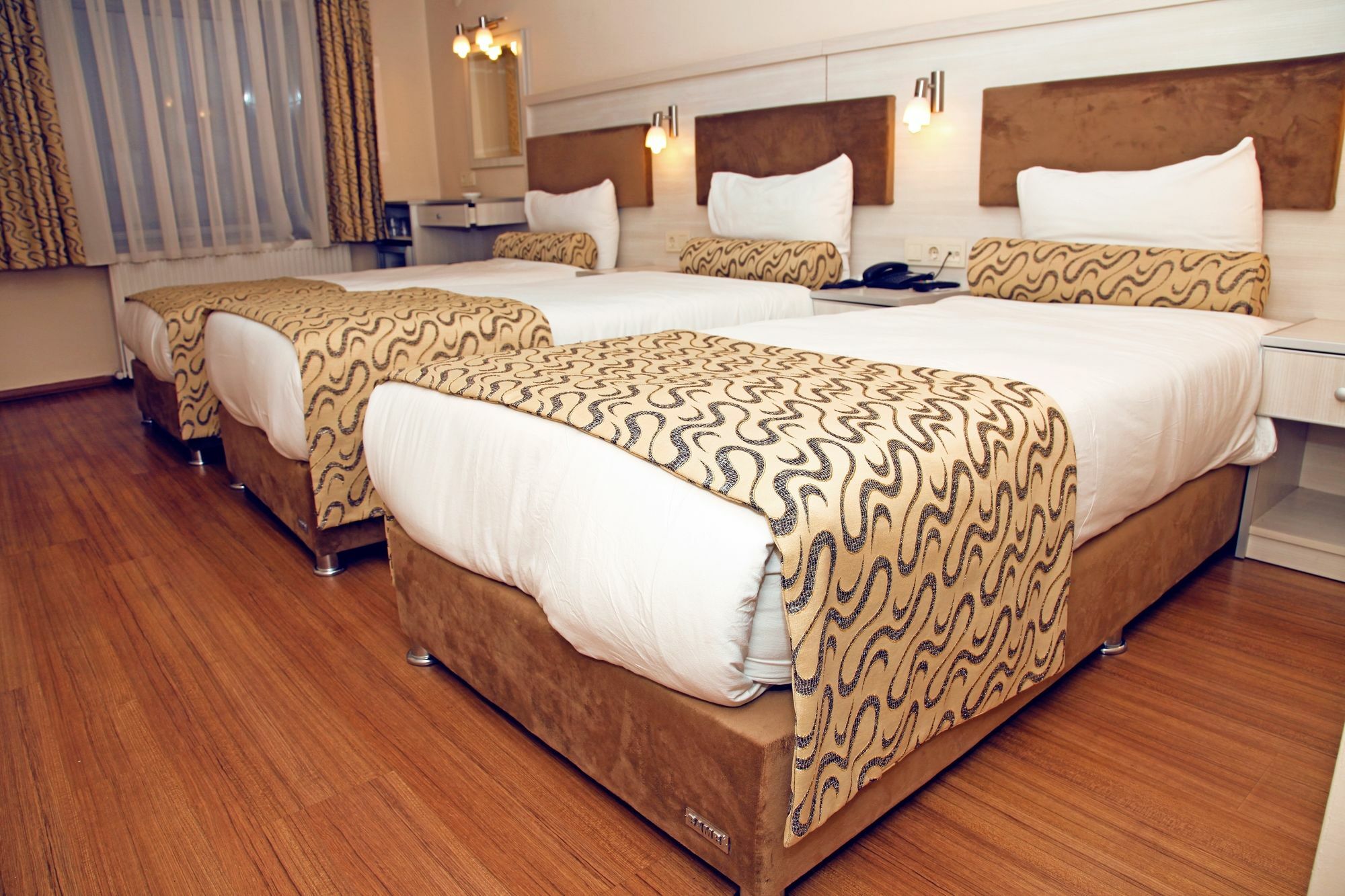 איזמיר Grand Zeybek Hotel מראה חיצוני תמונה