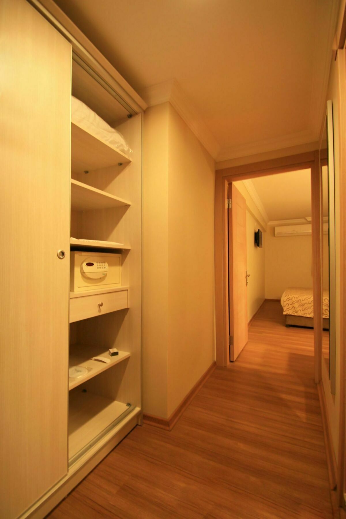איזמיר Grand Zeybek Hotel מראה חיצוני תמונה