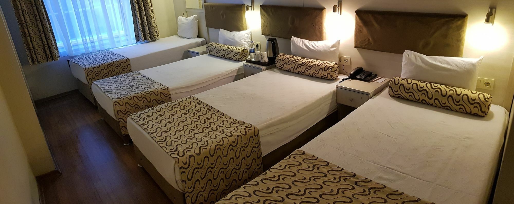איזמיר Grand Zeybek Hotel מראה חיצוני תמונה