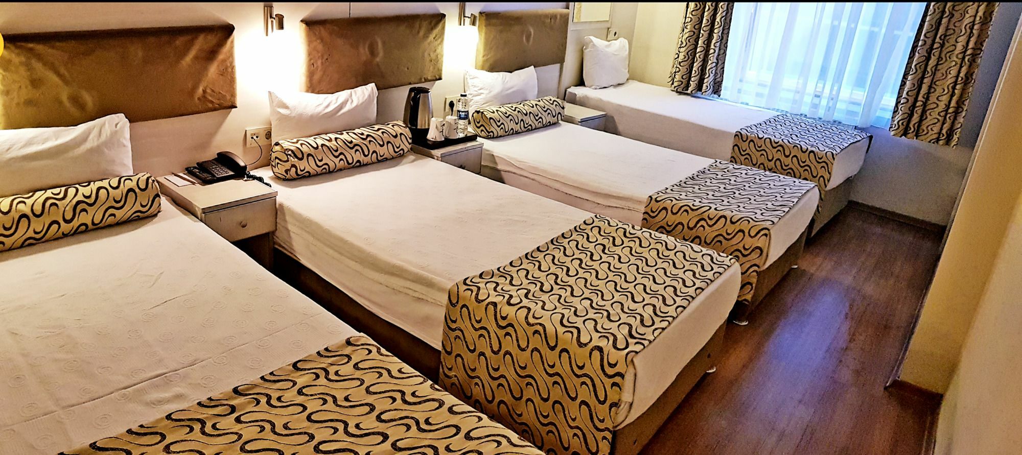 איזמיר Grand Zeybek Hotel מראה חיצוני תמונה